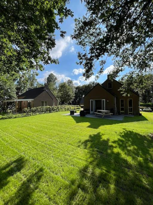 sfeervol vrijstaand huisje 6 persoons ruime tuin, centraal bij Nijmegen Ewijk Buitenkant foto