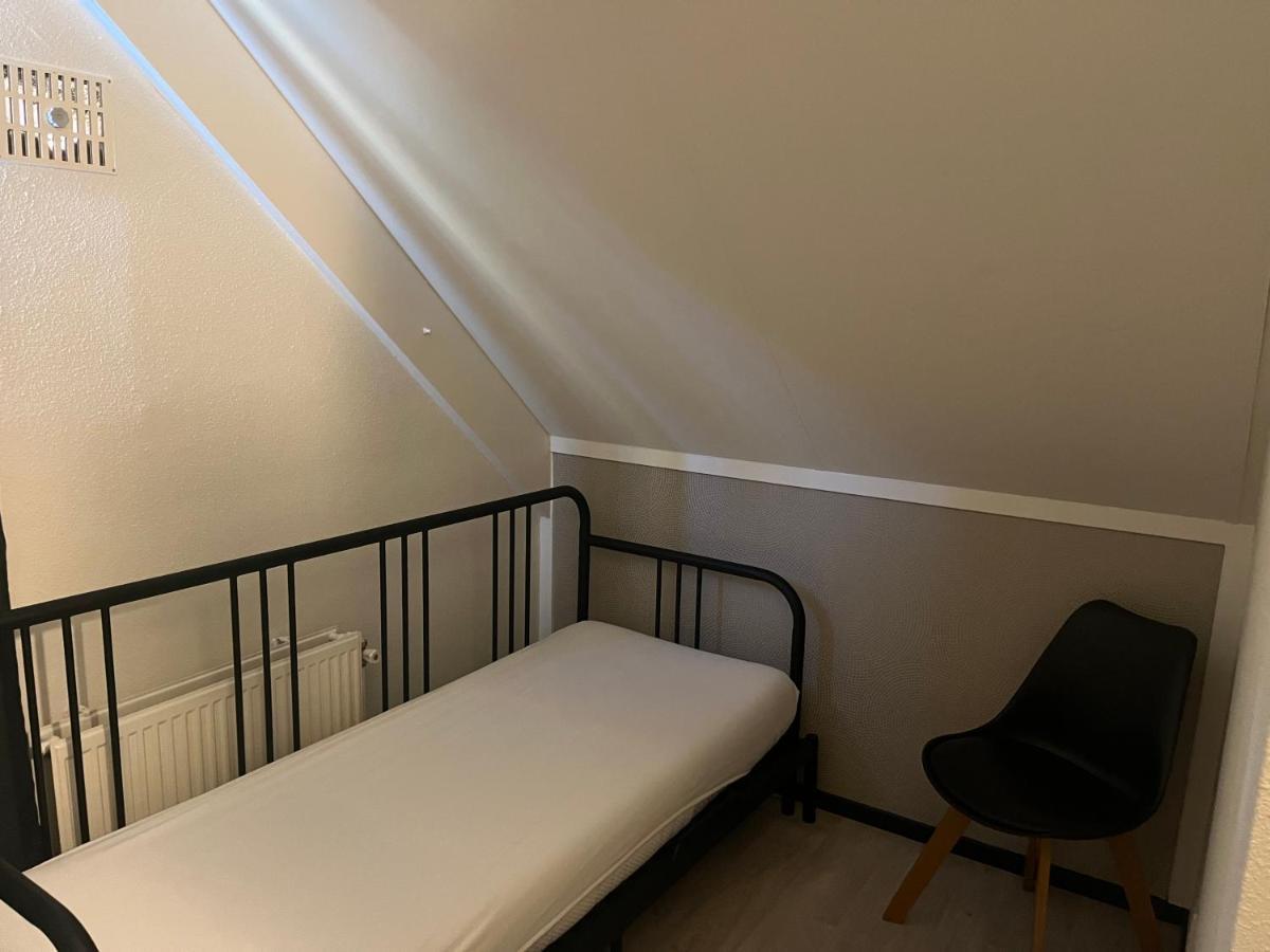 sfeervol vrijstaand huisje 6 persoons ruime tuin, centraal bij Nijmegen Ewijk Buitenkant foto